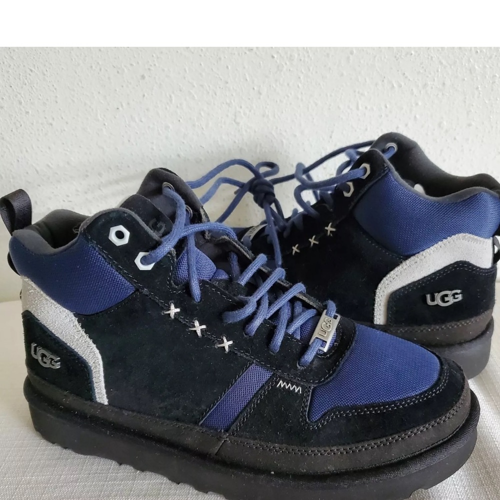 *NWT* UGG Australia Highland Hi Heritage Trainer Suede and Canvas Boots.